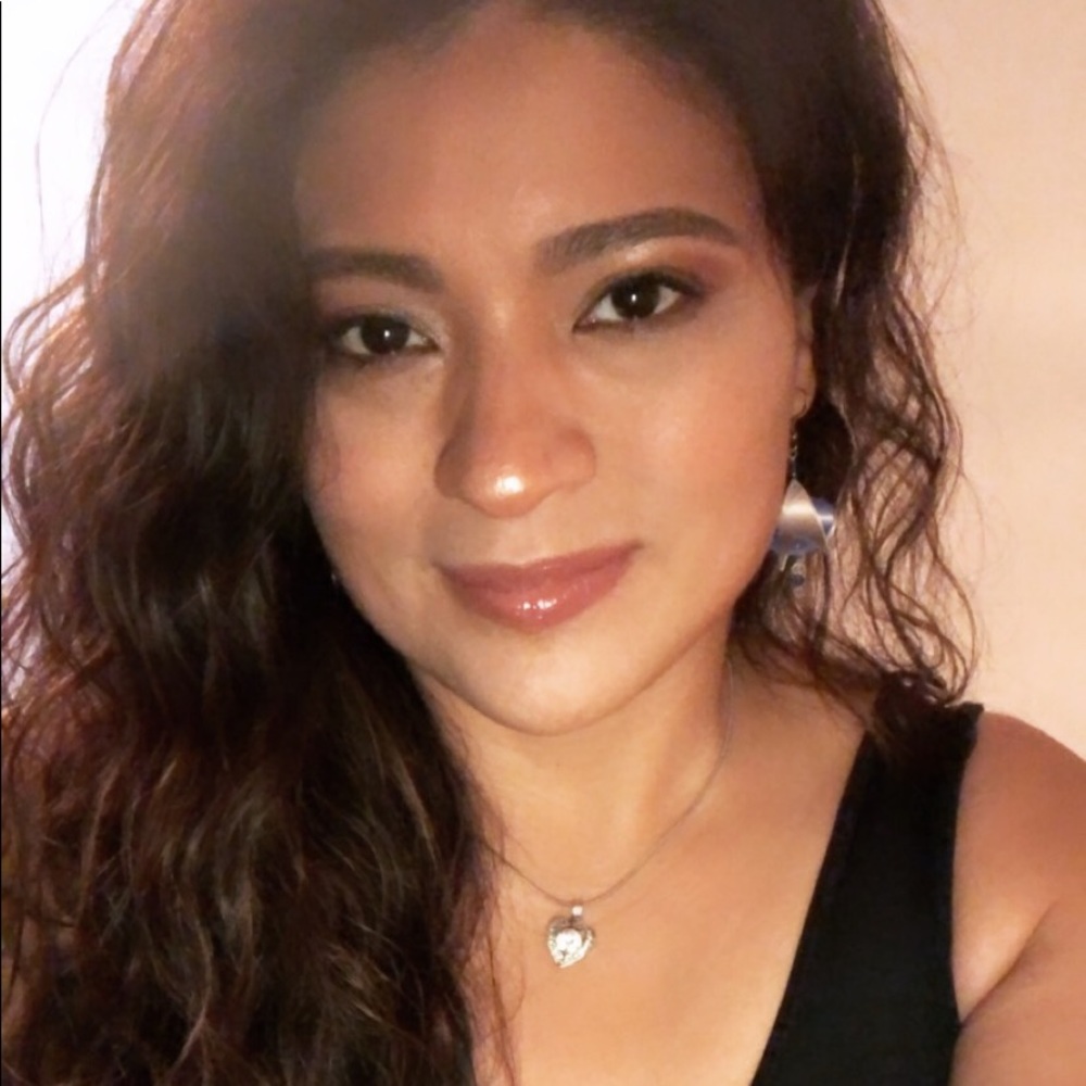 Meet your Posher, Cynthia